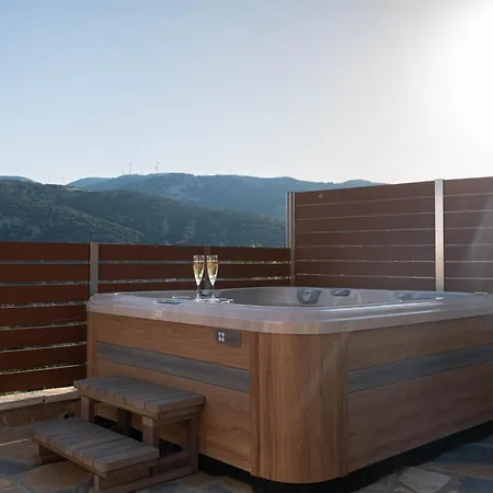 Amici With Outdoor Jacuzzi *