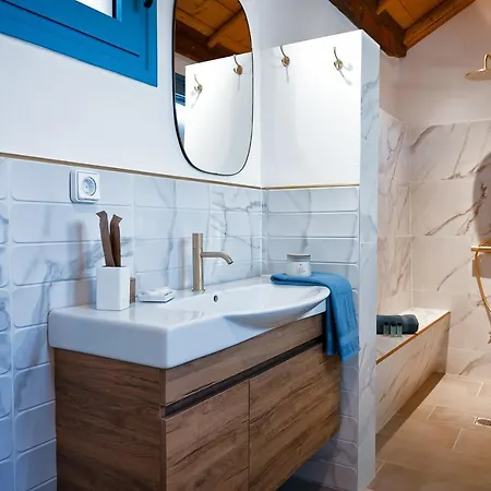 度假居 Amici With Outdoor Jacuzzi Andipáta