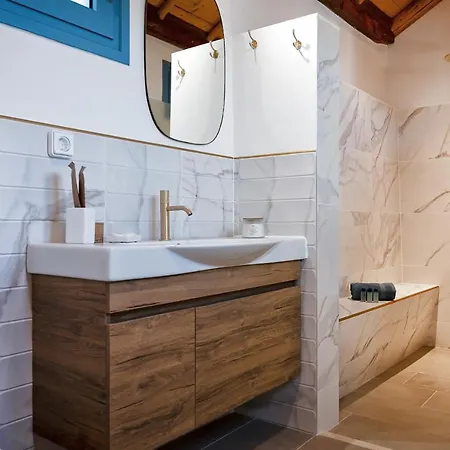 度假居 Amici With Outdoor Jacuzzi Andipáta