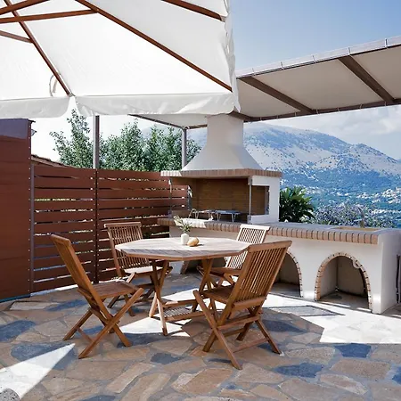 度假居 Amici With Outdoor Jacuzzi Andipáta