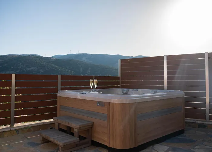 Amici With Outdoor Jacuzzi *