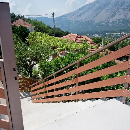 Amici With Outdoor Jacuzzi Case de vacanță