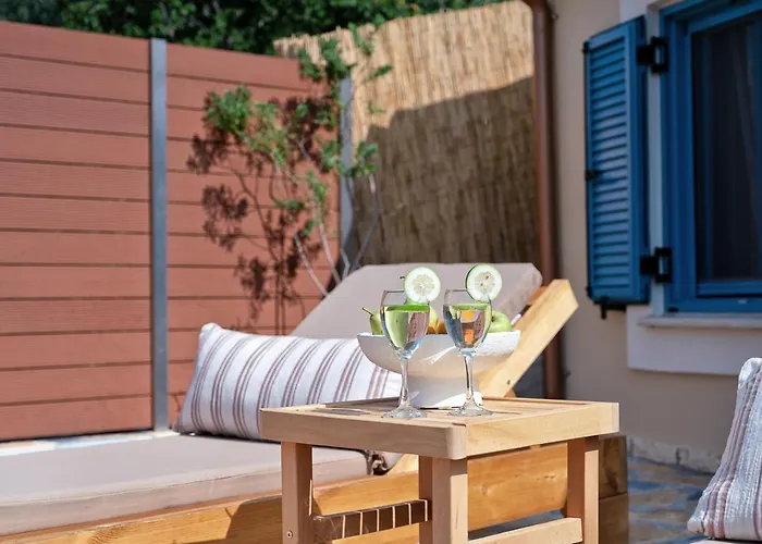 Amici With Outdoor Jacuzzi Semesterbostad *