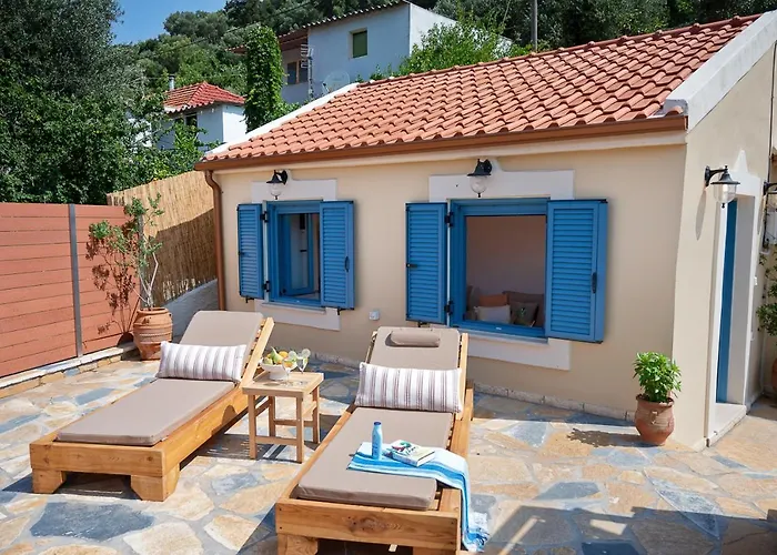 Amici With Outdoor Jacuzzi