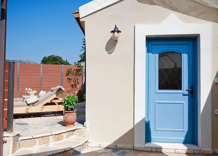 Amici With Outdoor Jacuzzi